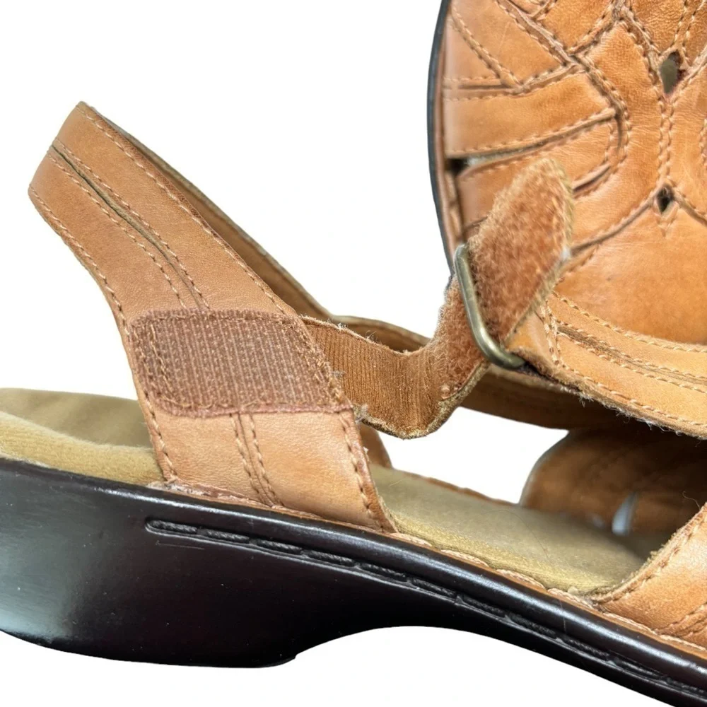 Clarks Bendables Size 7 Wide Slingback Adjustable Sandals Comfort Shoes